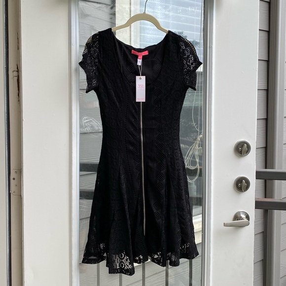 VO-Coquette Crochet Eyelet Zip Front Black Wedding Guest Small Dress - Picture 2 of 8